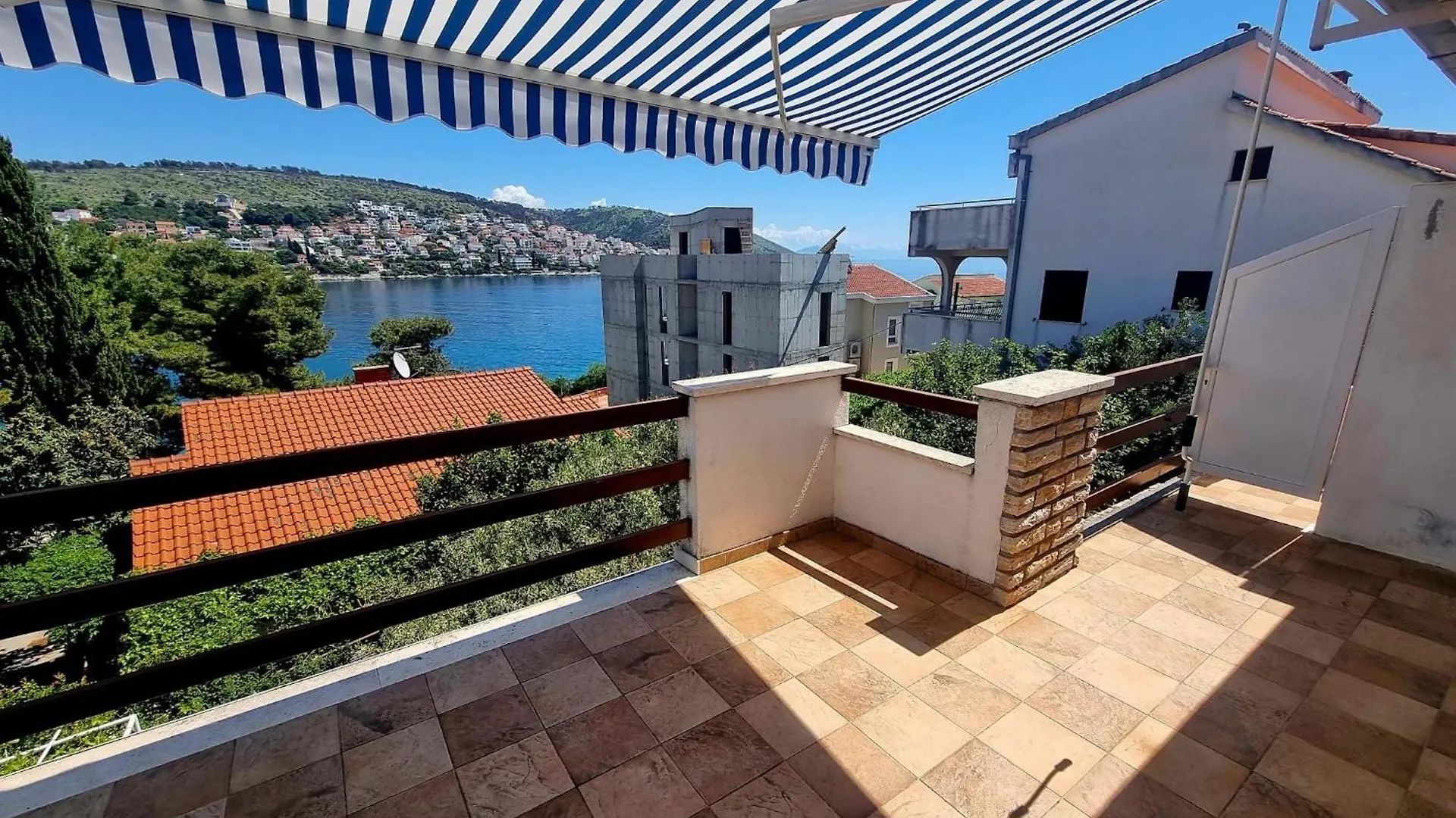 Apartments Mevi Trogir Kroatien